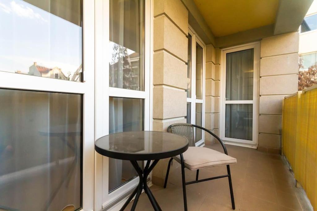 Gozsdu White Raven 3 - Terrace And Free Underground Parking Apartment Budapest Ngoại thất bức ảnh