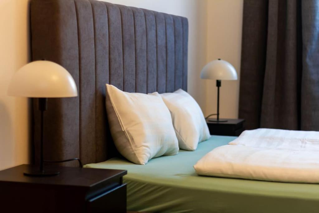 Gozsdu White Raven 3 - Terrace And Free Underground Parking Apartment Budapest Ngoại thất bức ảnh